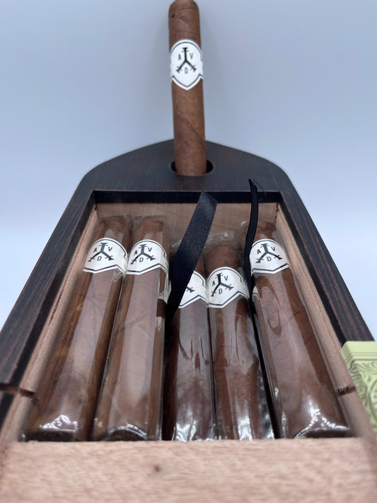 Conqueror Comandante by Adventura