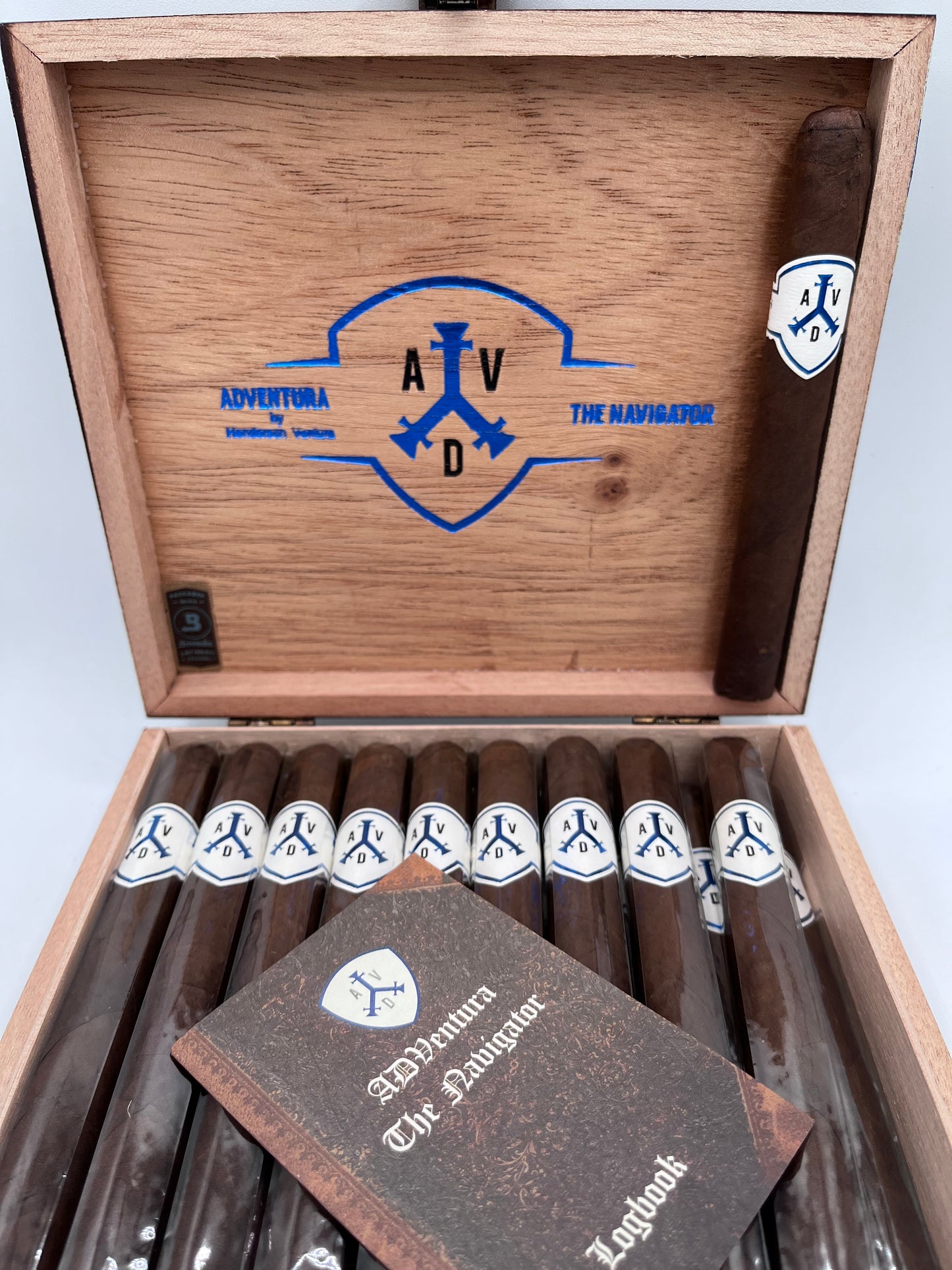 The Navigator by Adventura - Francis D