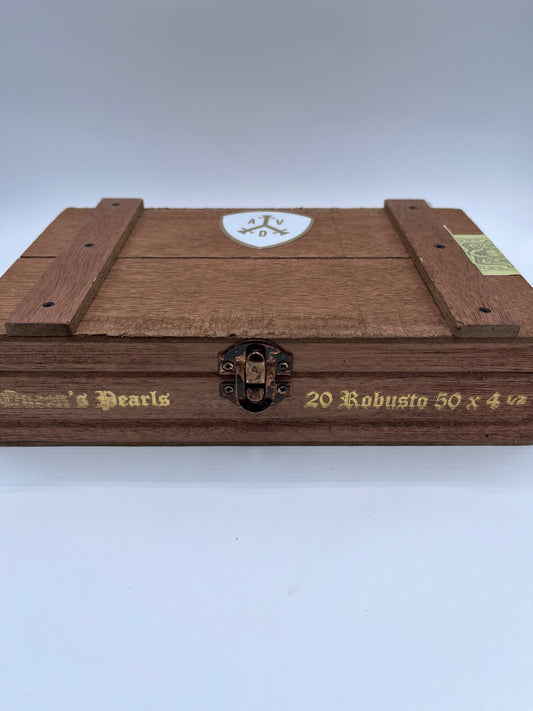 Queens Pearls by Adventura