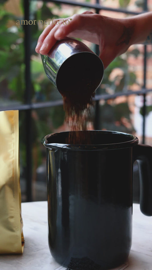 Amor Perfecto Coffee Olla w/Filter