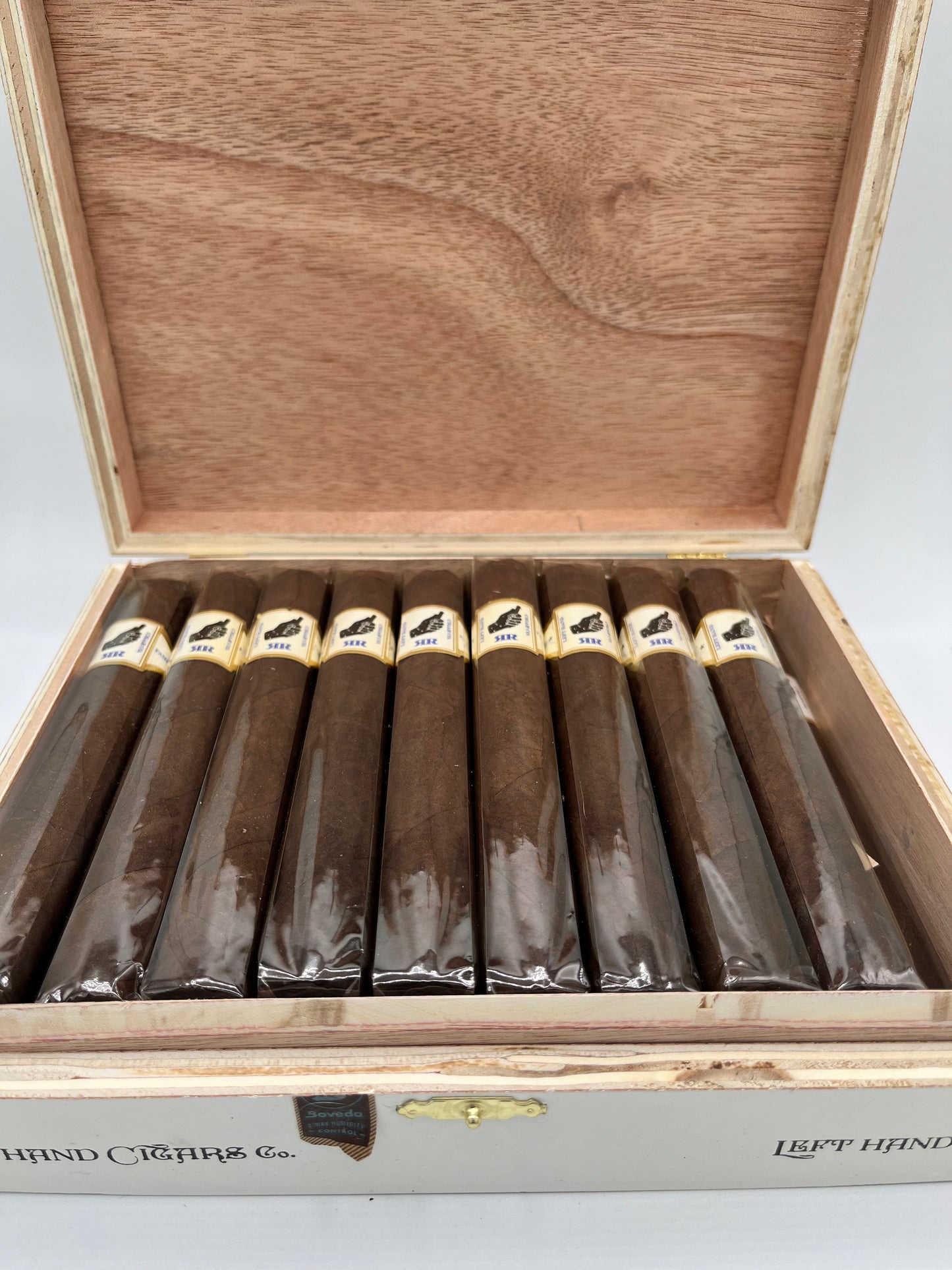 Lefthander Broadleaf by Lefthand Cigar Company